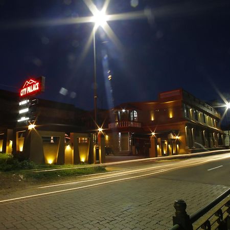 אוטי Hotel City Palace מראה חיצוני תמונה