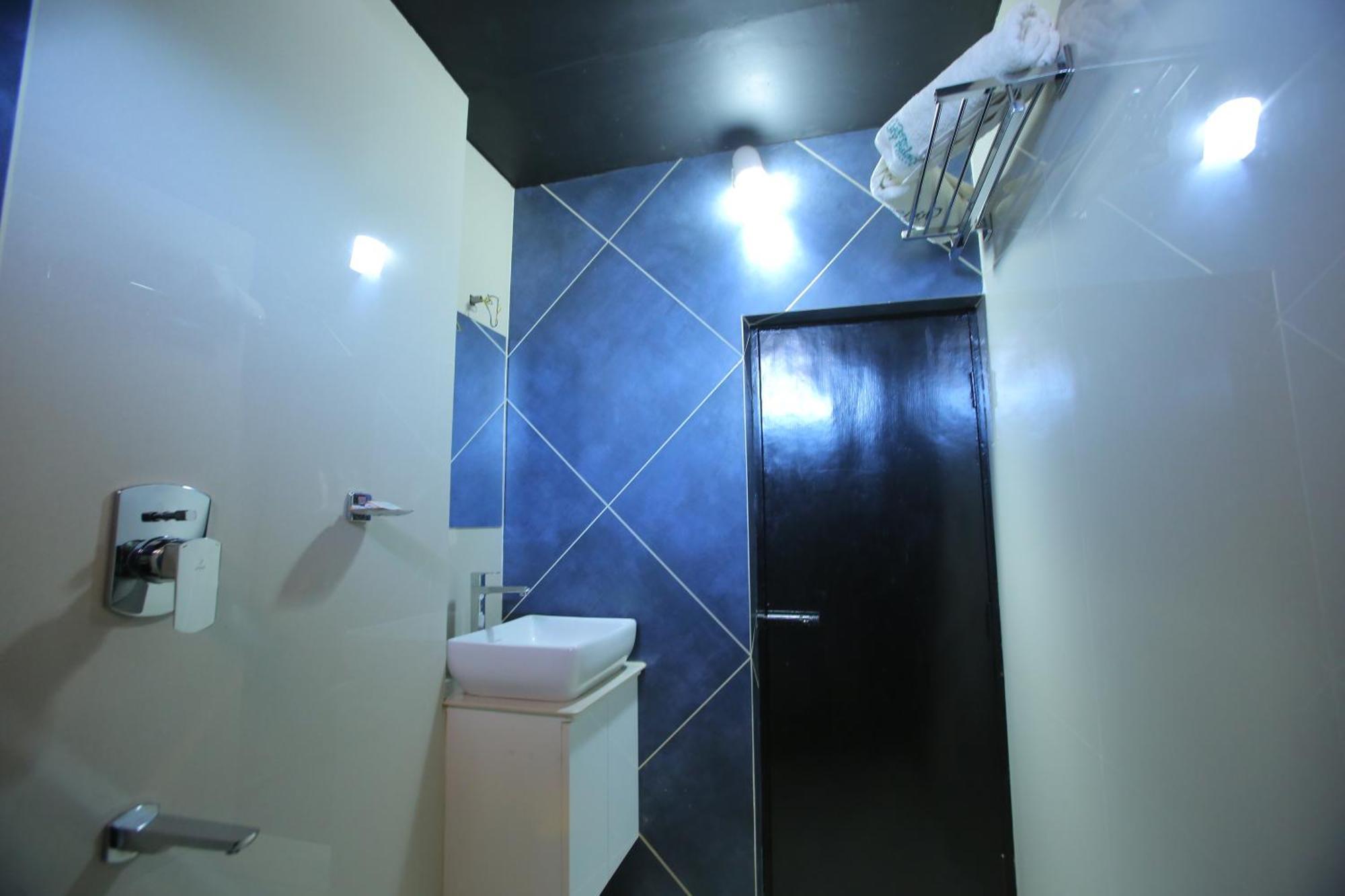 אוטי Hotel City Palace מראה חיצוני תמונה