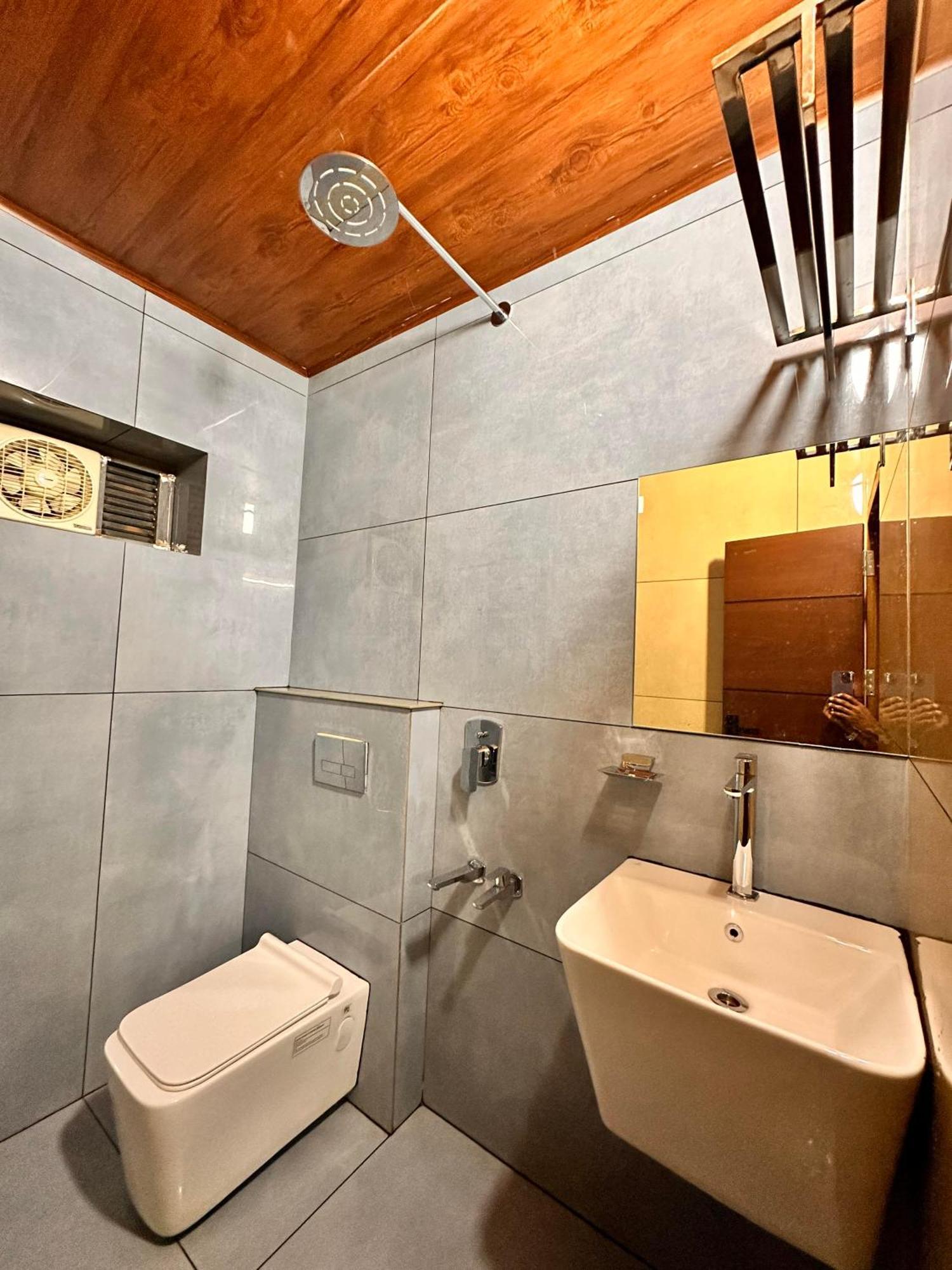 אוטי Hotel City Palace מראה חיצוני תמונה