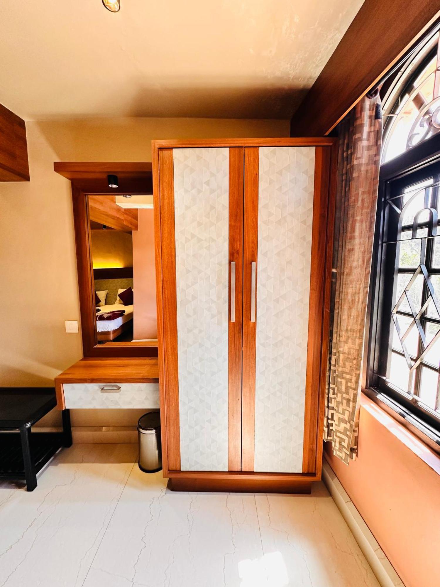 אוטי Hotel City Palace מראה חיצוני תמונה