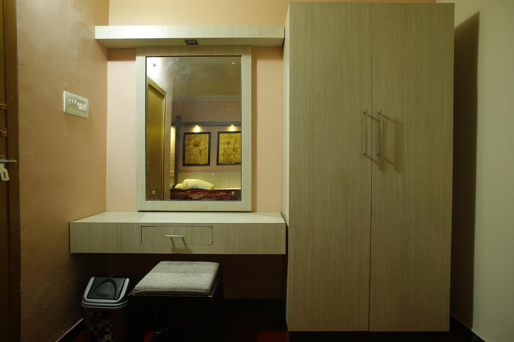 אוטי Hotel City Palace מראה חיצוני תמונה