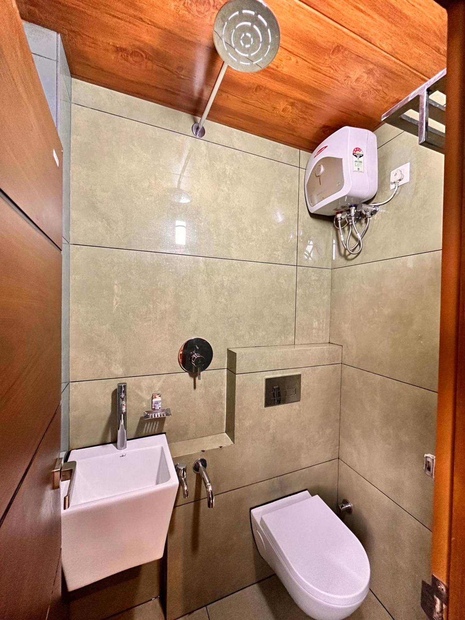אוטי Hotel City Palace מראה חיצוני תמונה
